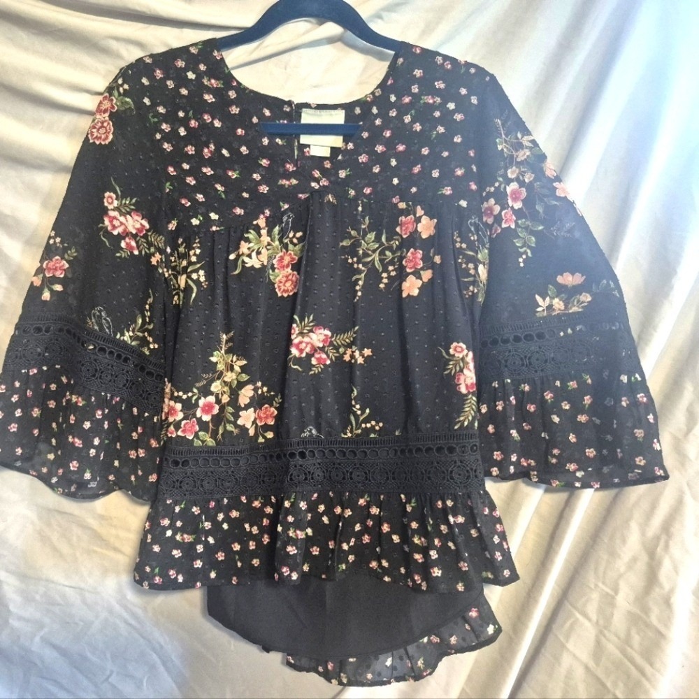 Maeve Anthropolgie Black Floral Blouse with Lace Trime Xsmall